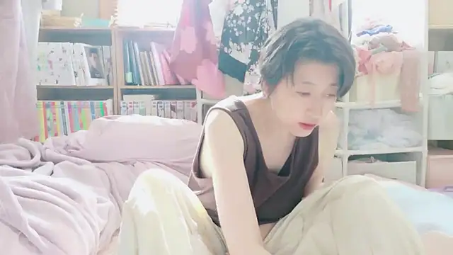 Morikawa_sayaka - ニット脱衣