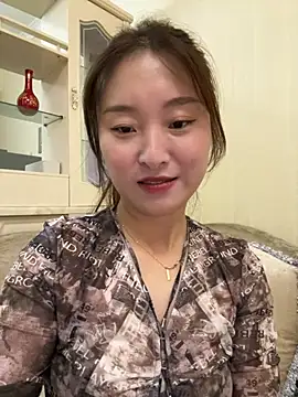 Lianer_520 - 平台首秀，希望哥哥们多多支持莲儿！