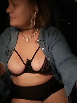 OGKarma - Outside topless 🤭🥵
