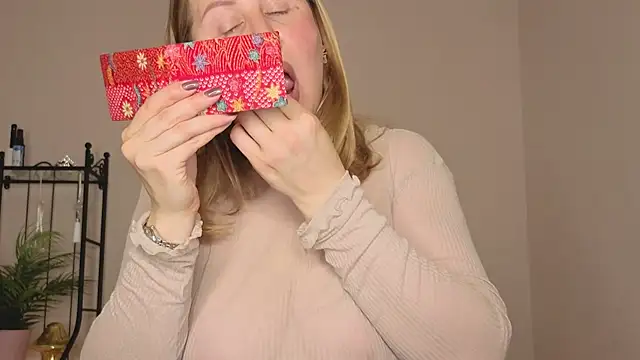 Helens_love - GIGGLE-WIGGLE