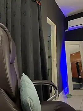 Alhaana_ - OPEN SEXY ASS!! IN DOGGY!!