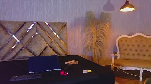 Chloe16_ - Show tits + move + rub