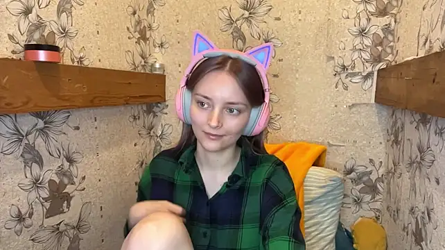EmyMiu - Kitty pose + meow meow