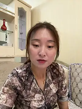 Lianer_520 - 平台首秀，希望哥哥们多多支持莲儿！