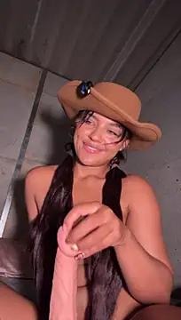 Mariannella - Two finger in pussy play