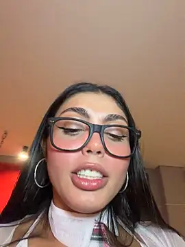 Zui_lu - pinch tits