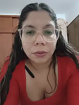 Carliina_Soussa - Mostrar cuerpo , vagina tocándose