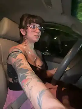 VioletaSubmissive - Boobs out