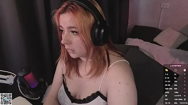 Ruby_Lust - Flash boobies