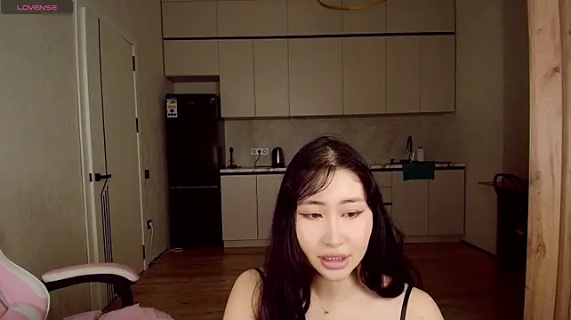 Frozensakura - suck finger