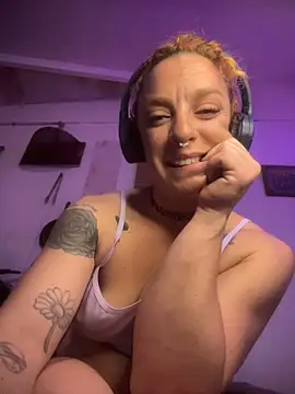 SalyTredelMonte - Finguer pussy play+squirt💦