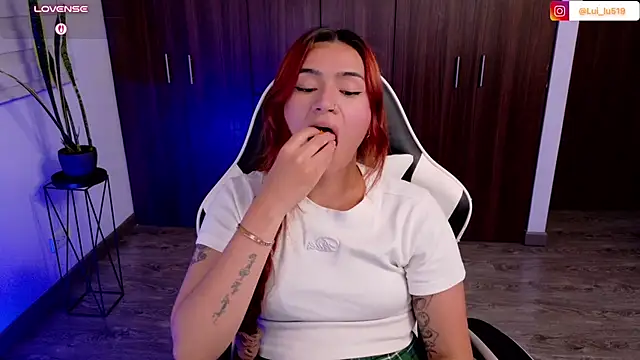 ImLui_lu - Love me, show boobs and spank