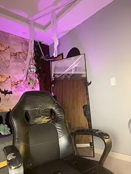 Hannachris- - 😈SUCK YOUR COCK + CLAMP ON TITS