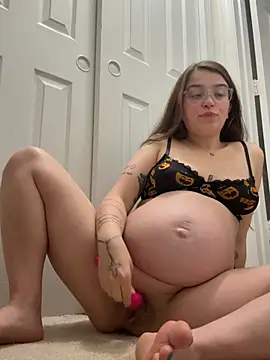 Joeystaciee - Panties off + toy ctrl LT✨