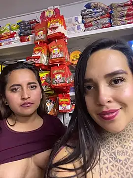 NaraAndNyla - Kiss hot lesbian i🍒