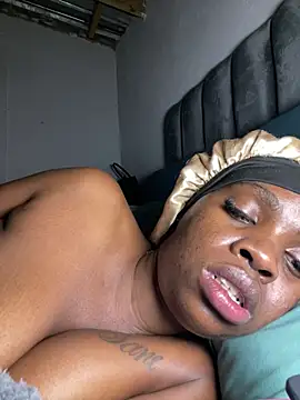 LuciousLips96