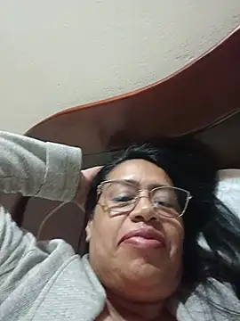 Emilif_ - Montar Almohada + Fingir Orgasmos