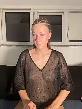 Laurasommer - Naked + 5 min toy Control
