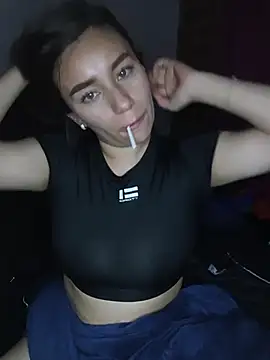 AbriilBloom - Show my breasts