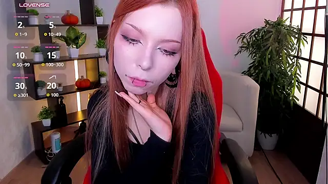Star_Tarra - eye contact close+lick my lips😜