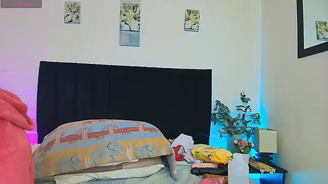 QueenMatturex - finger in my pussy