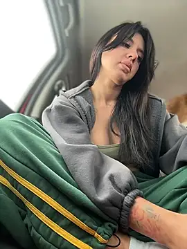 JulliaVegas - Sit on your face