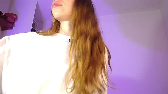 Sara_lee01 - Sensual dance + close-up teasing