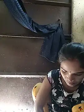 Kamini_hat