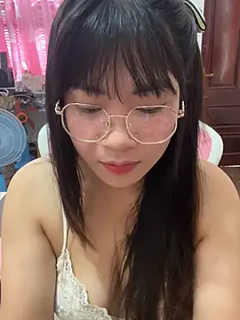 -Lyly_69 - Show zoom 30p