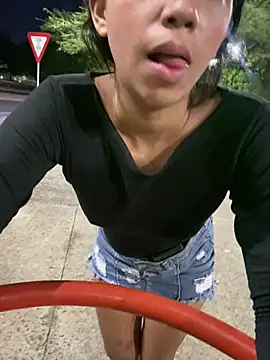 Broken_Latina_Whores_JE - Show pussy