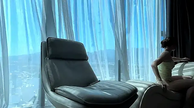 WondaCoriaty - squezze my tits and clevage tease