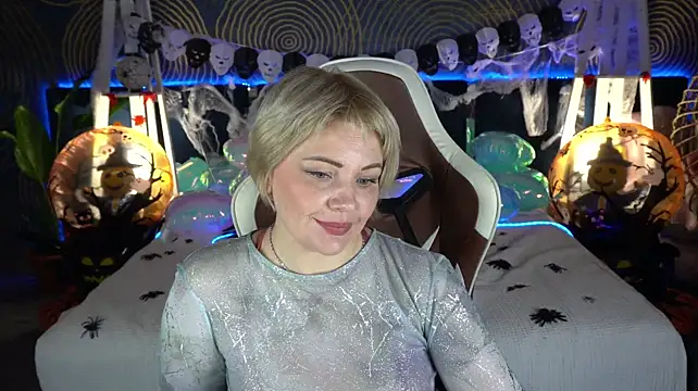 AmaraNights - Ass and breast show