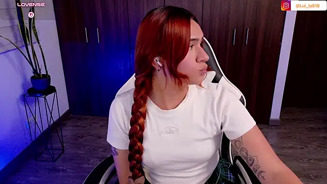 ImLui_lu - Open my legs show pussy spank