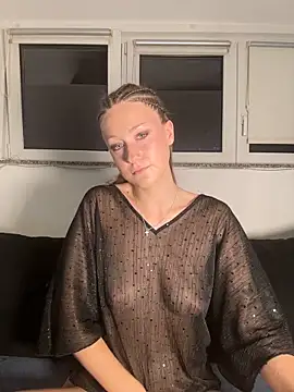 Laurasommer - Naked + 5 min toy Control
