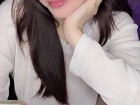 Uri_sexy - show breasts