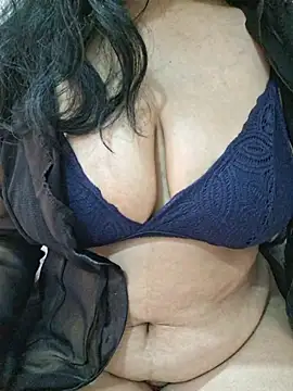 Jassi_Does - Finger in Pussy