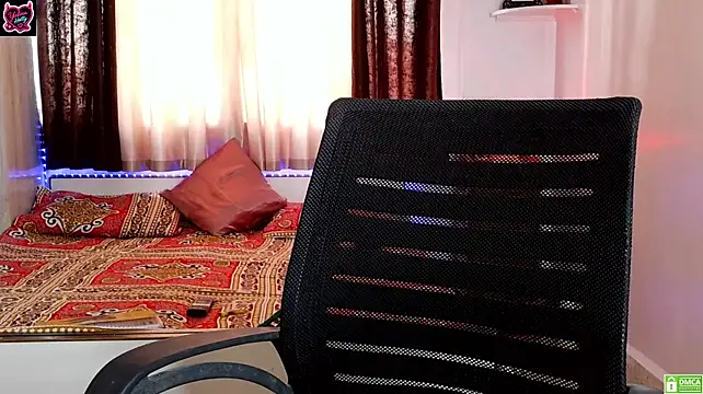 Yalinahotty - ass oil+30x spank+3min toy control