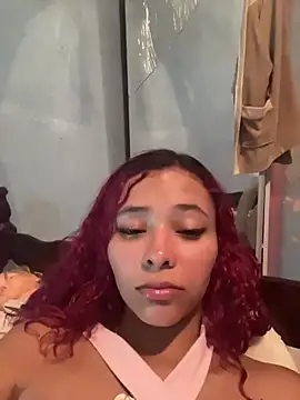 Littlehoney00 - Bem gostosa com consolo 🤤