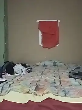 Lucia1002 - Twerking en 4 sin tanga en la cama