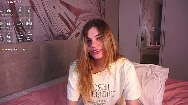 ClemenciaCullifer - dangerous panty tease💕