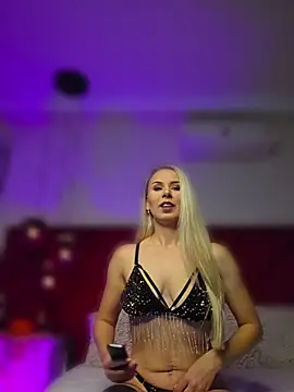 JessicaLarsen - Wet and dripping from your vibes