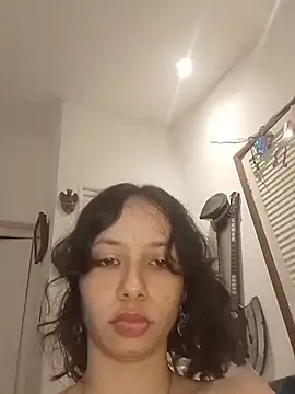 Krarakiara - fingers pussy