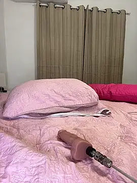 PeachChampagne - Plug anal + domi control 2 min LT