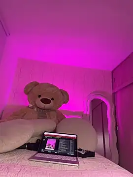 MaiahDolls - show cream in ass