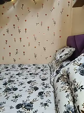 SO-CUTE-MERRY- - Full nude show