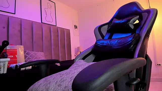 Kitty_Gang - Rub my pussy until it's very wet 🥵💦