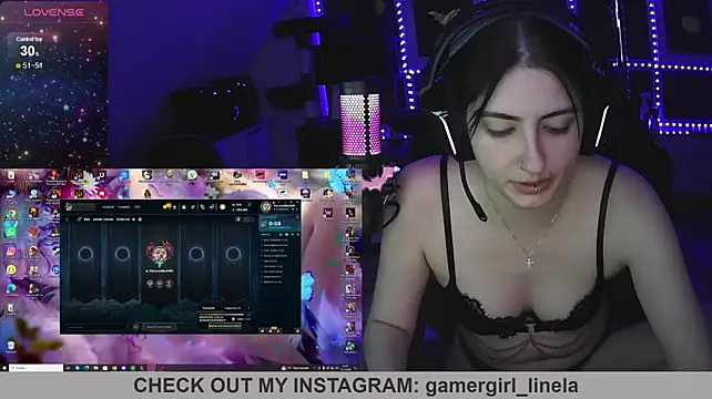 Gamergirl-Linela - LT Gets Shower Video