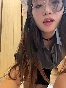 Xianyu-ss - 挑战任务：想办法 让表哥 摸自己胸，不是剧情