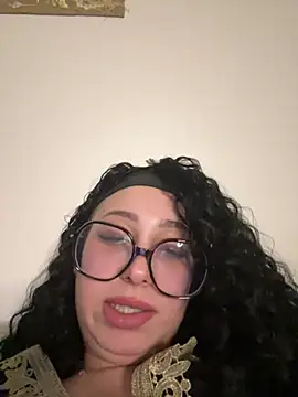 Queenlo_xxx - gagne 2 vidéos très HARD🔥