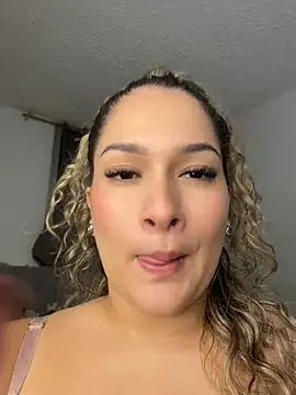 Sara_smiiith211 - public breast exhibition